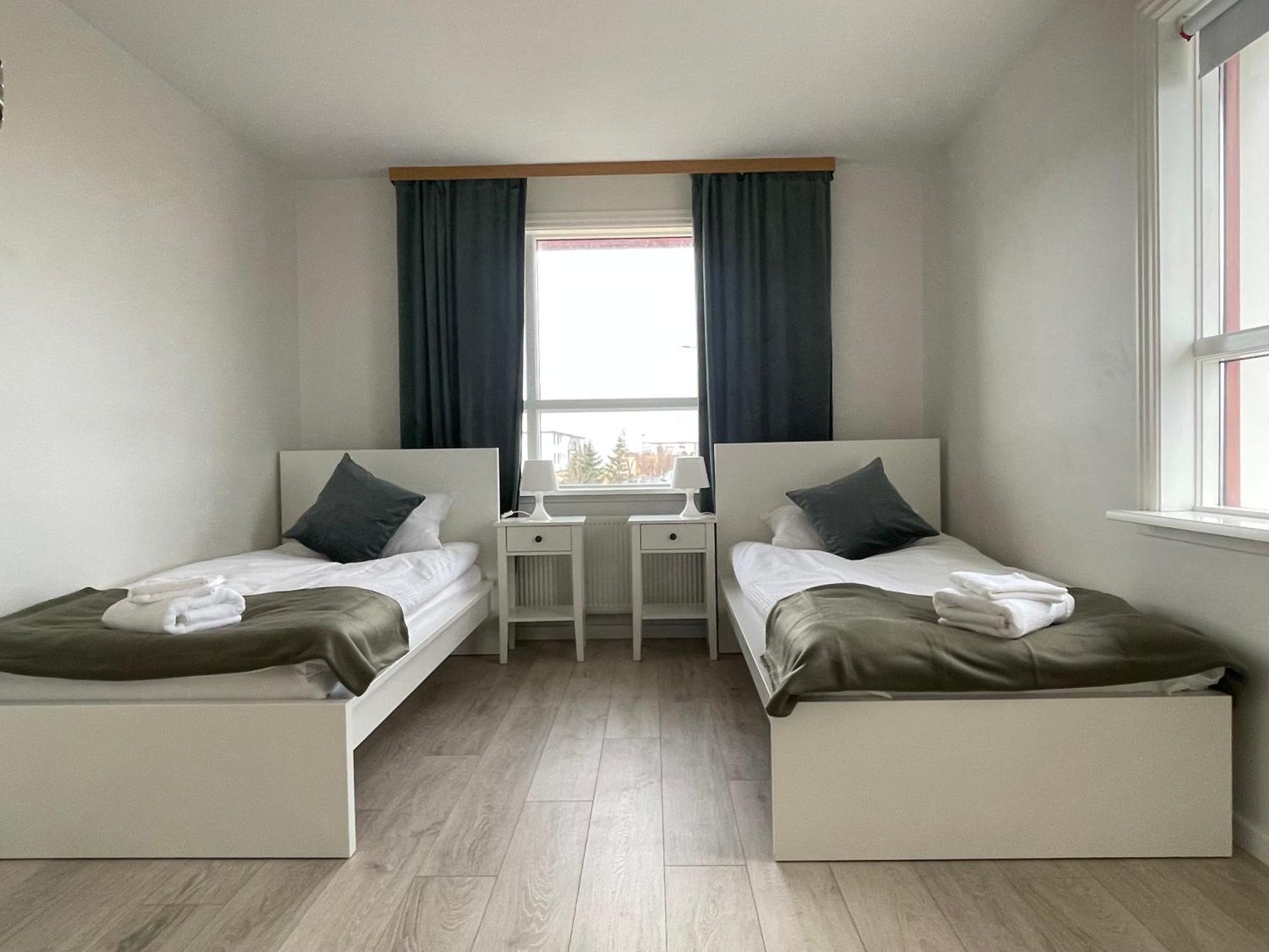 Iq Apartments 2 Кефлавик Экстерьер фото